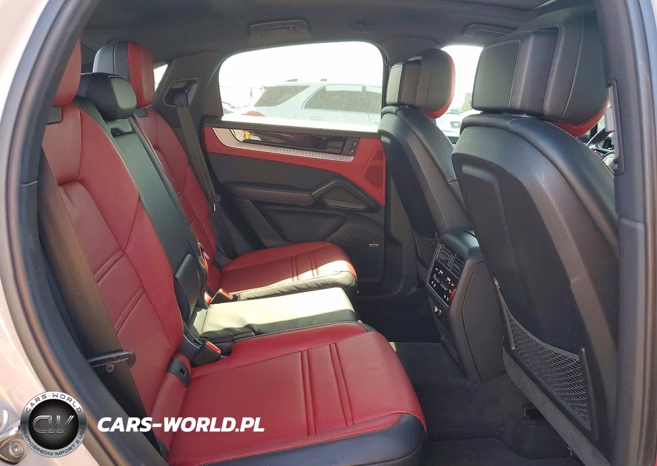 2024 Porsche Cayenne Coupe VIN:WP1BA2AY7RDA52218 - 11