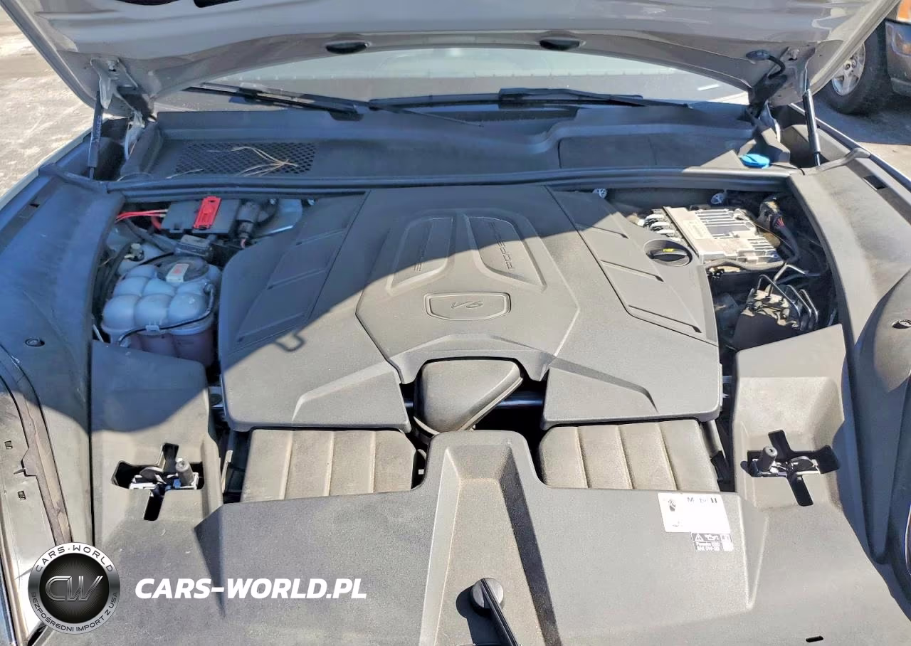 2024 Porsche Cayenne Coupe VIN:WP1BA2AY7RDA52218 - 12