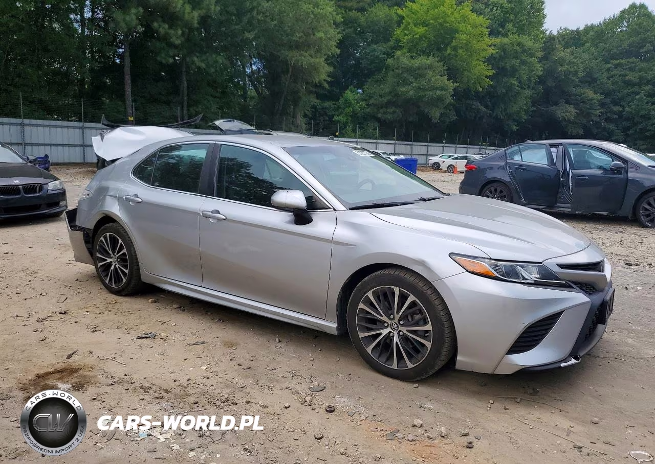 2018 Toyota Camry Se VIN:4T1B11HKXJU087123 - 4