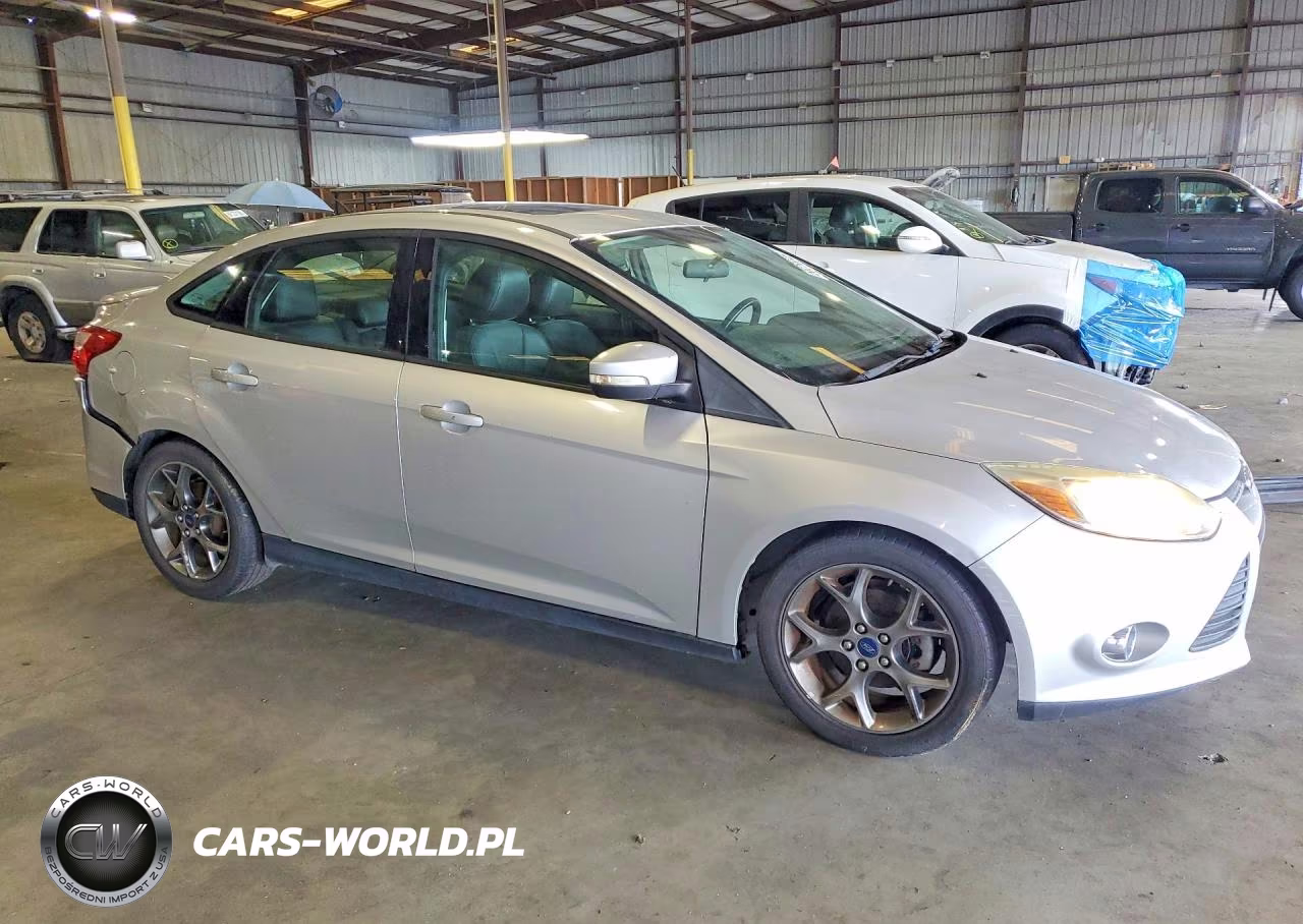2014 Ford Focus Se VIN:1FADP3F27EL448111 - 4