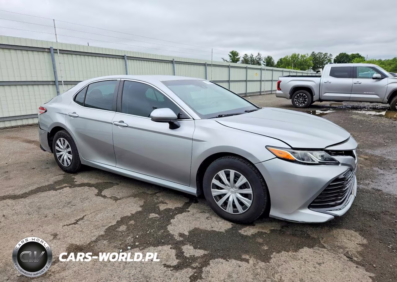 2018 Toyota Camry L VIN:4T1B11HK5JU546283 - 4