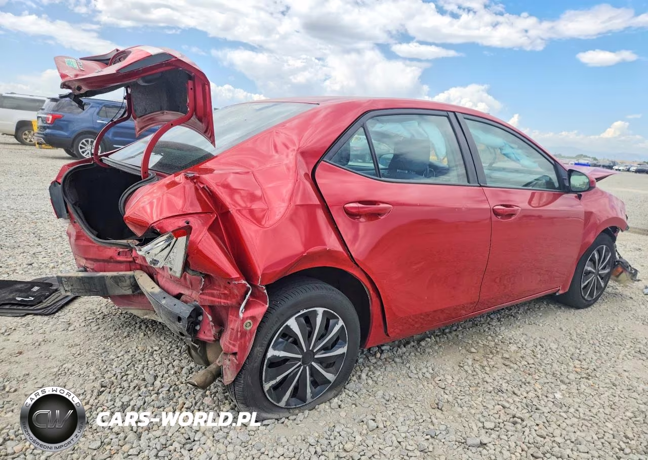 2016 Toyota Corolla Le VIN:5YFBURHE6GP476691 - 3