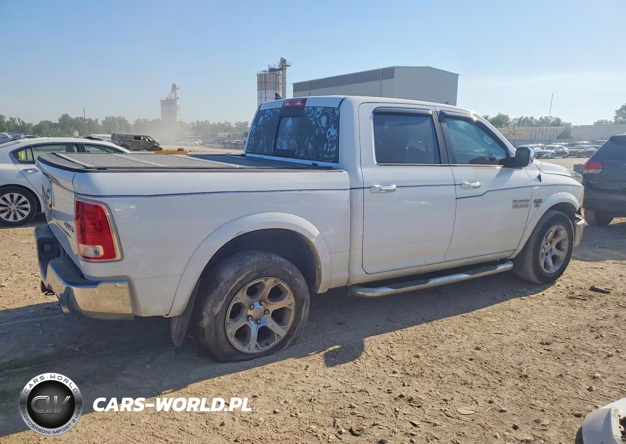 2015 Ram 1500 VIN:1C6RR7NT7FS603234 - 3