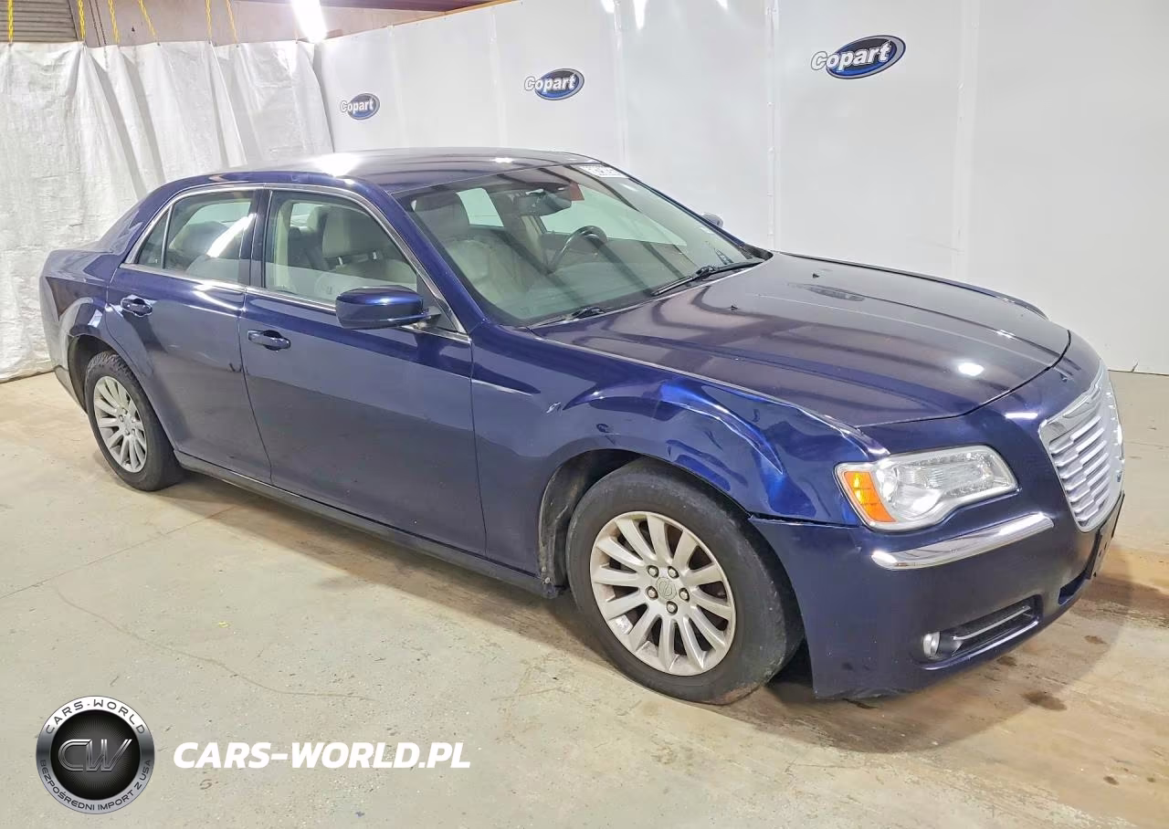 2014 Chrysler 300 VIN:2C3CCAAG8EH200881 - 4