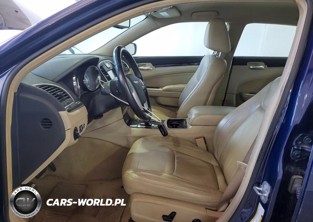 2014 Chrysler 300 VIN:2C3CCAAG8EH200881 - 7