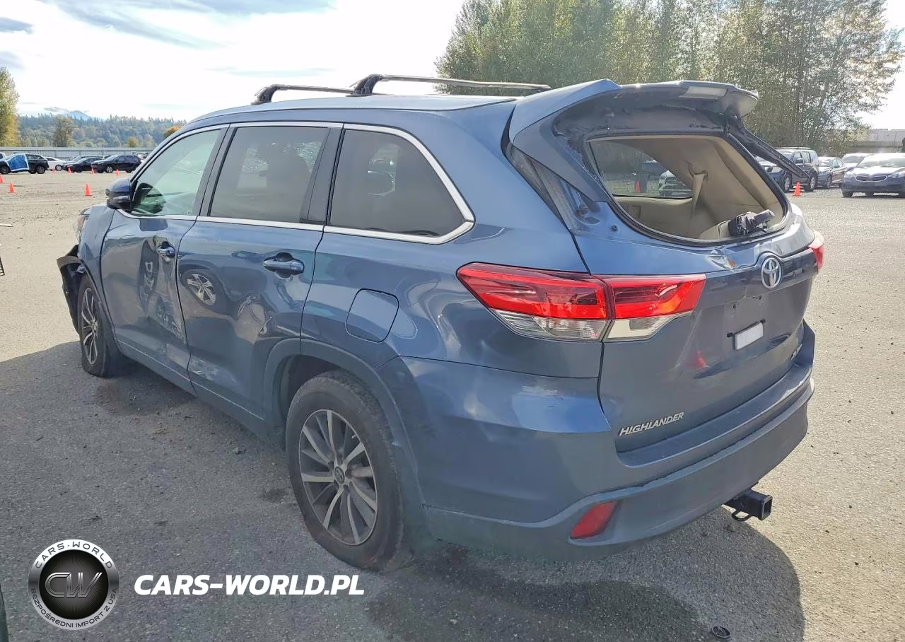 2018 Toyota Highlander Xle VIN:5TDJZRFH4JS486032 - 2