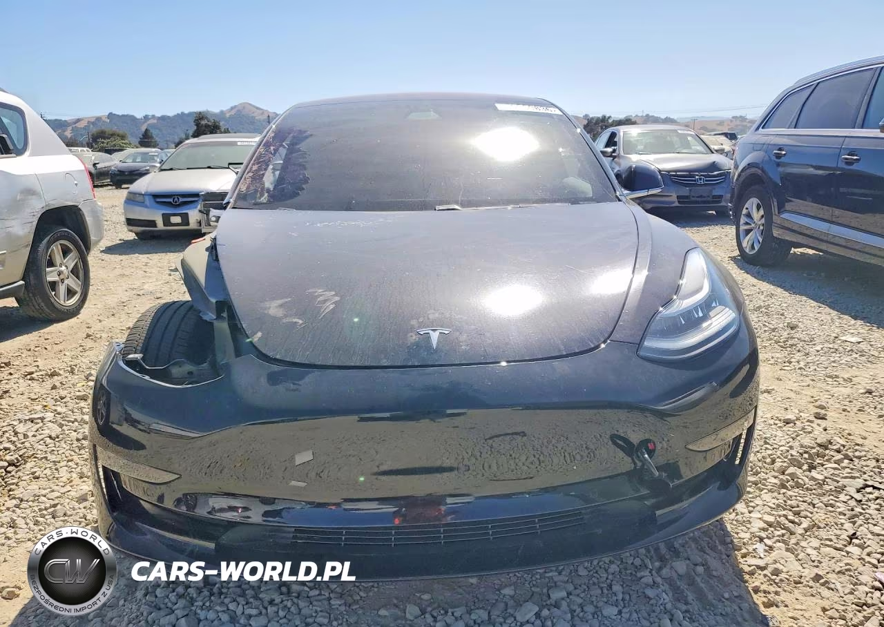 2018 Tesla Model 3 VIN:5YJ3E1EAXJF171802 - 5