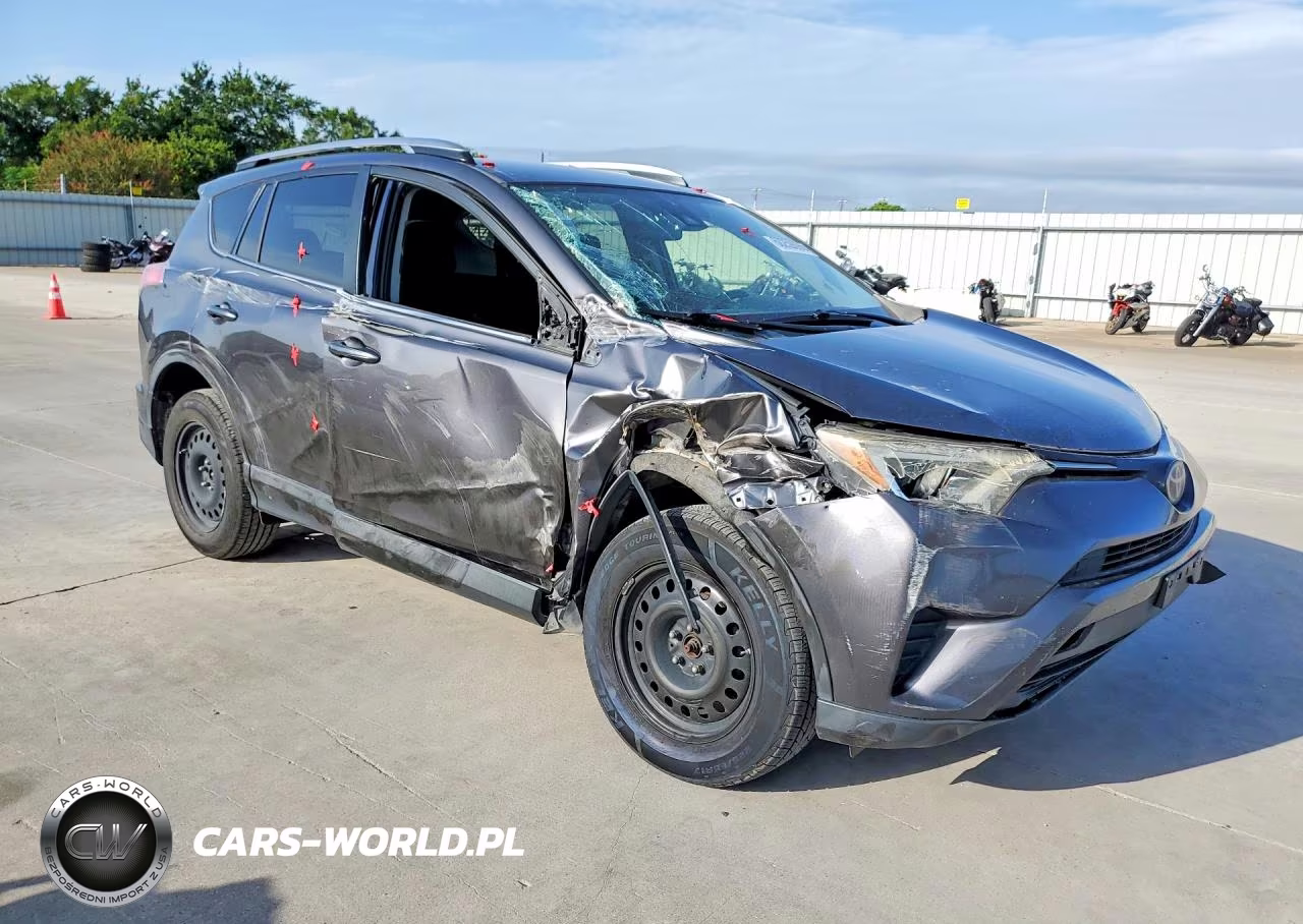 2017 Toyota Rav4 Le VIN:JTMZFREV2HJ701496 - 4