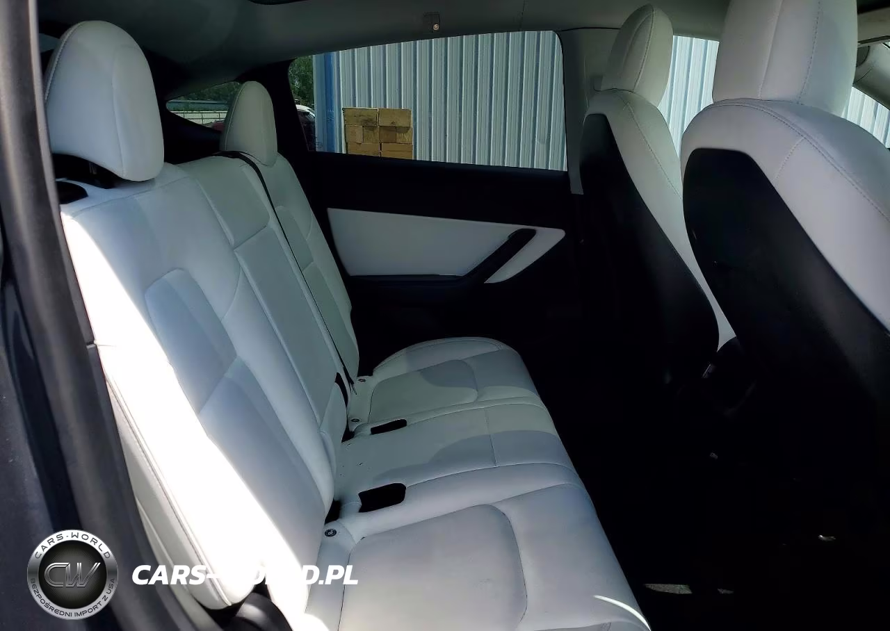 2022 Tesla Model Y VIN:7SAYGDEF2NF307894 - 10