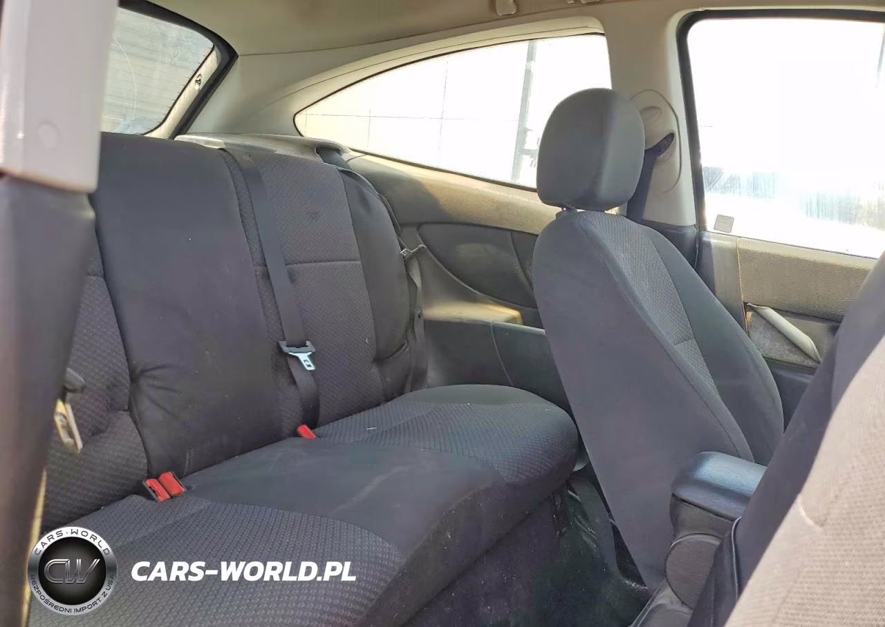2005 Ford Focus Zx3 VIN:3FAFP31N15R131307 - 10