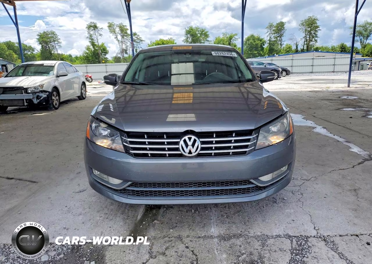 2014 Volkswagen Passat Sel VIN:1VWCS7A36EC017140 - 5