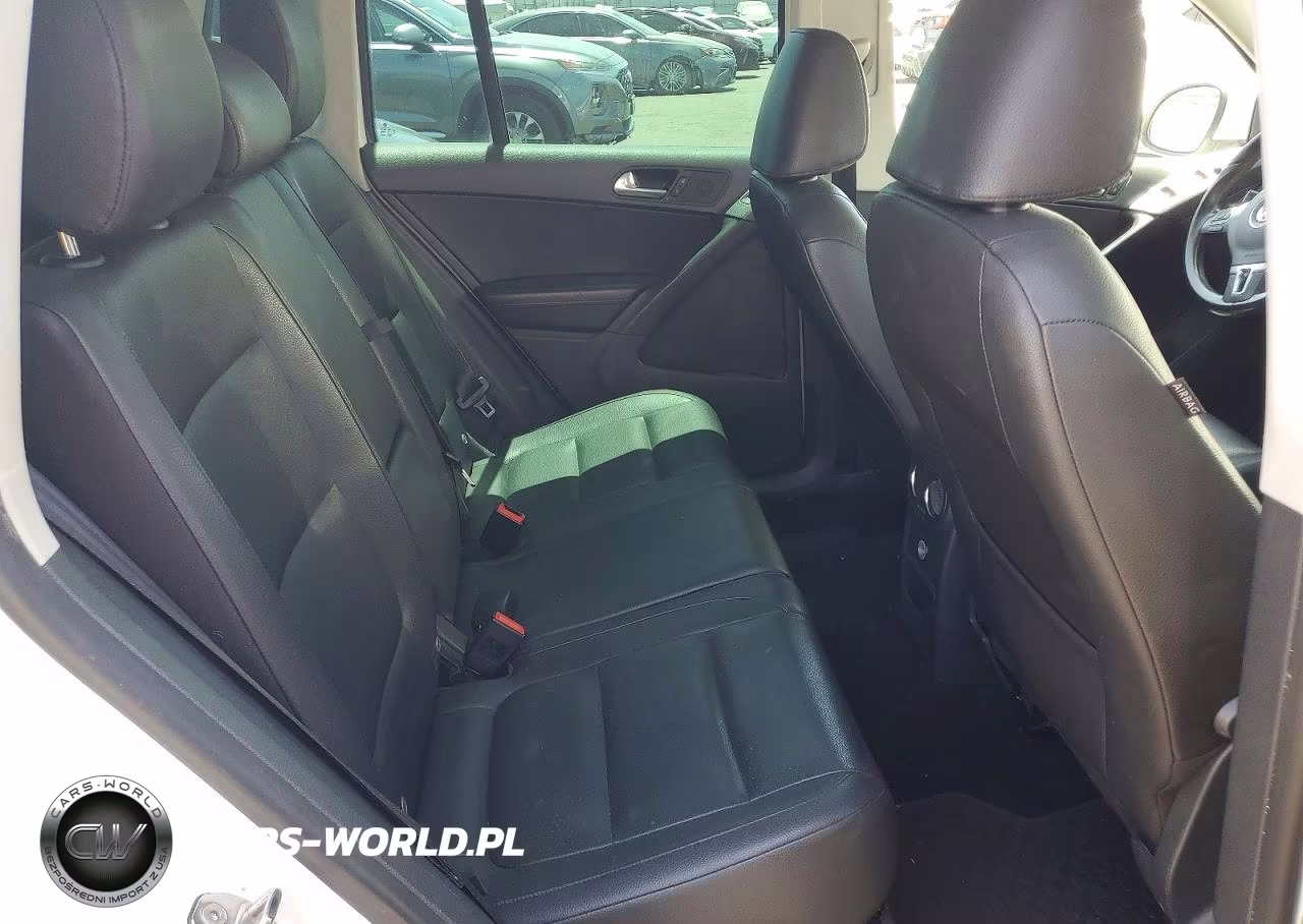 2012 Volkswagen Tiguan S VIN:WVGAV7AX5CW606224 - 11