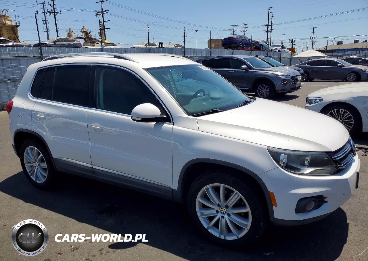 2012 Volkswagen Tiguan S VIN:WVGAV7AX5CW606224 - 4