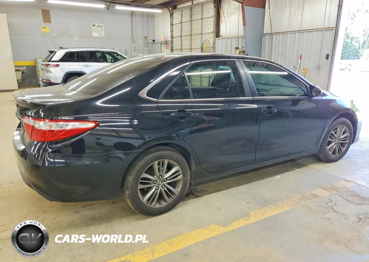 2015 Toyota Camry Se VIN:4T1BF1FKXFU001157 - 3