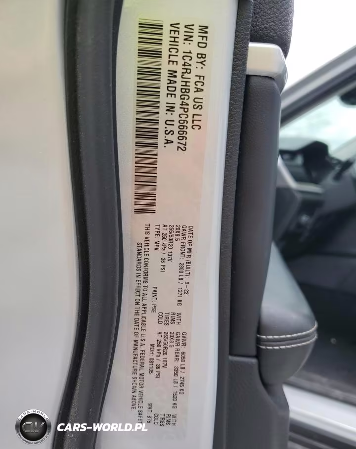 2023 Jeep Grand Cherokee Limited VIN:1C4RJHBG4PC666672 - 13