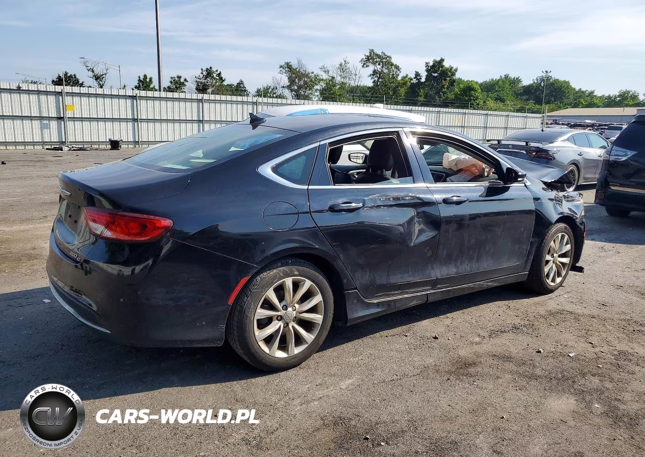 2015 Chrysler 200 C VIN:1C3CCCCB9FN565737 - 3