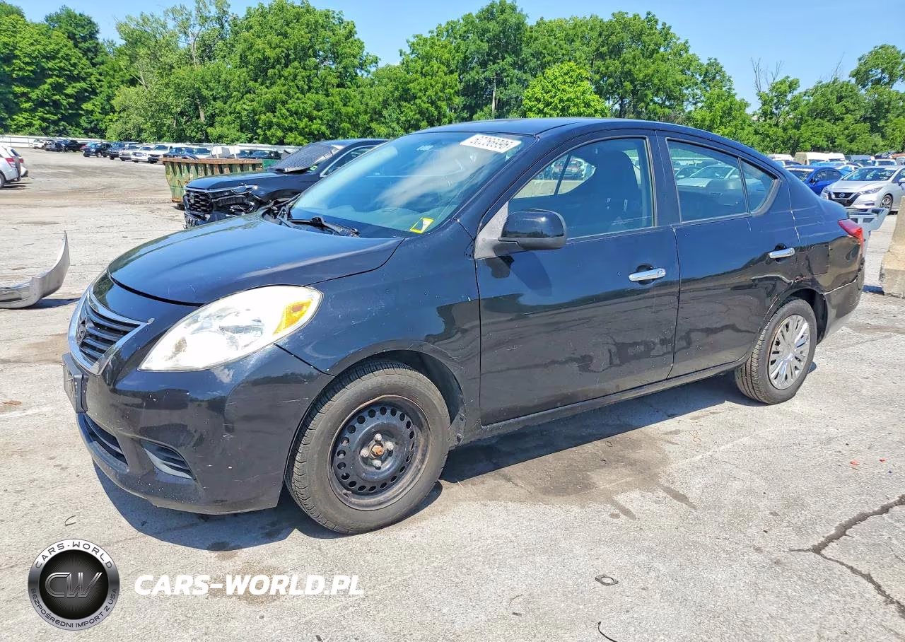 2012 Nissan Versa 1.6 S – zdjęcie 1 z 12
