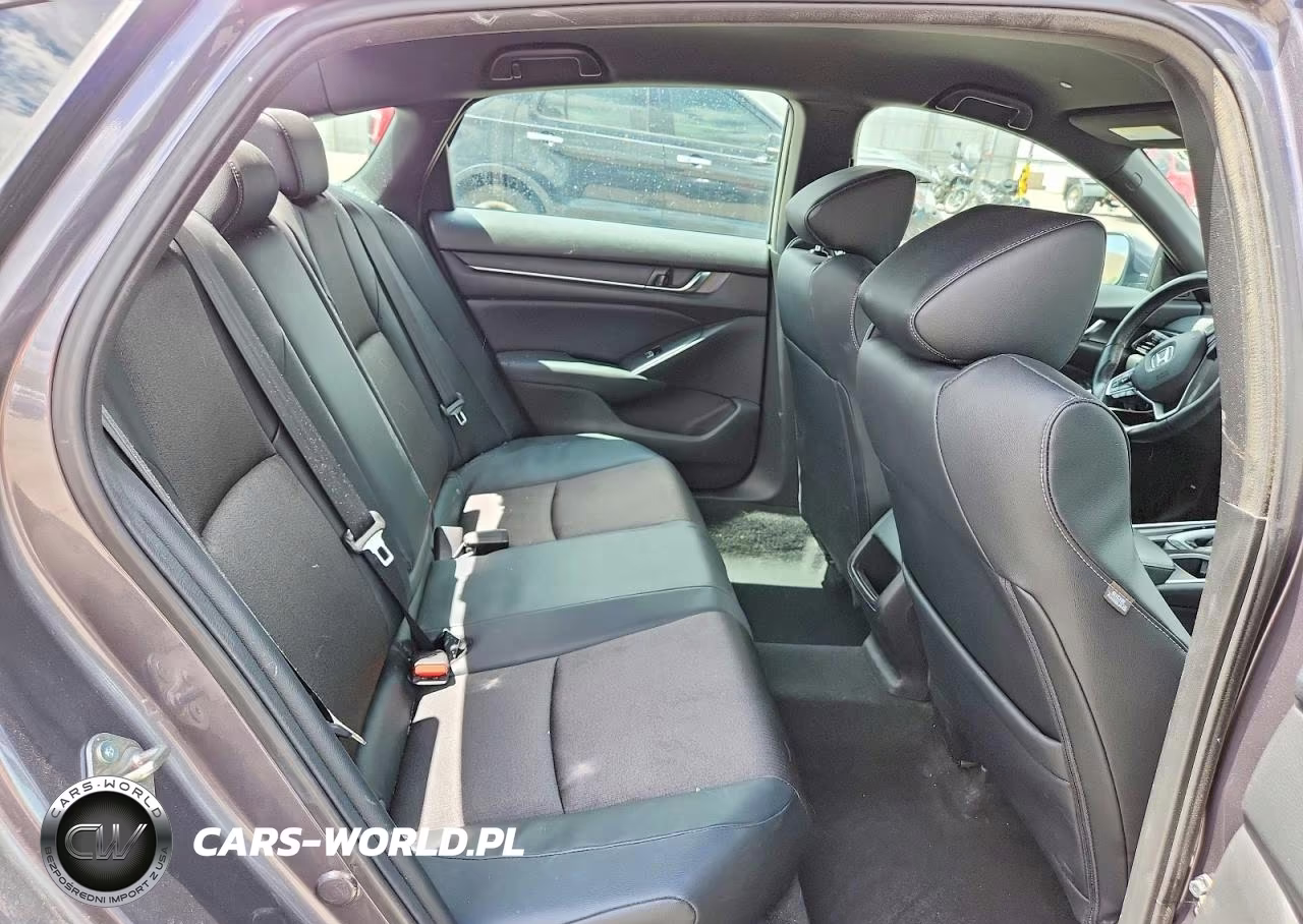 2018 Honda Accord Sport VIN:1HGCV1F35JA097960 - 10