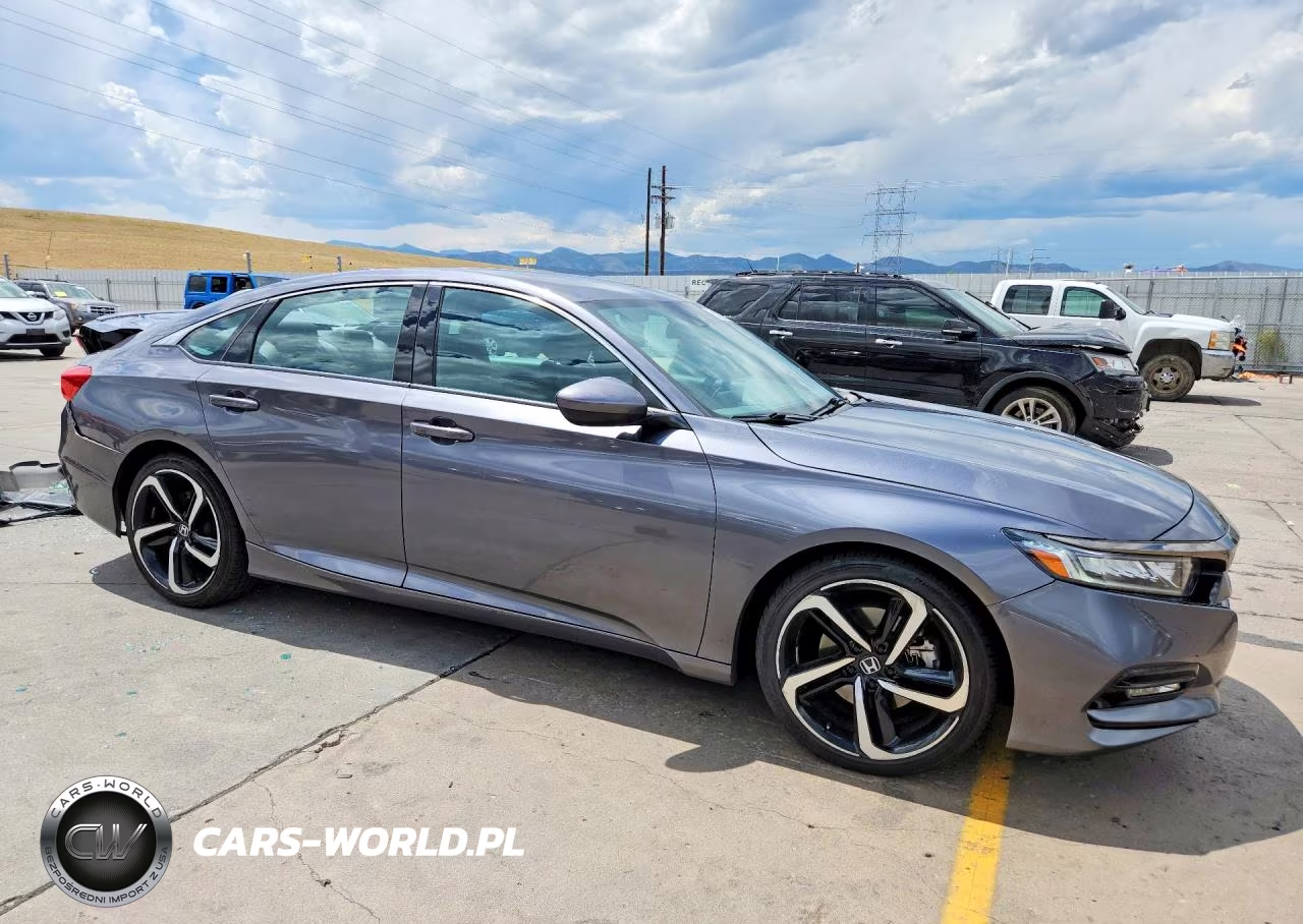 2018 Honda Accord Sport VIN:1HGCV1F35JA097960 - 4