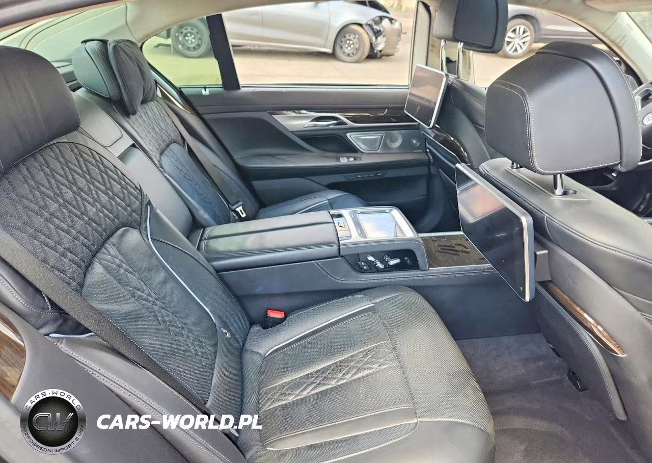 2019 BMW Alpina B7 VIN:WBA7F2C18KB242472 - 10