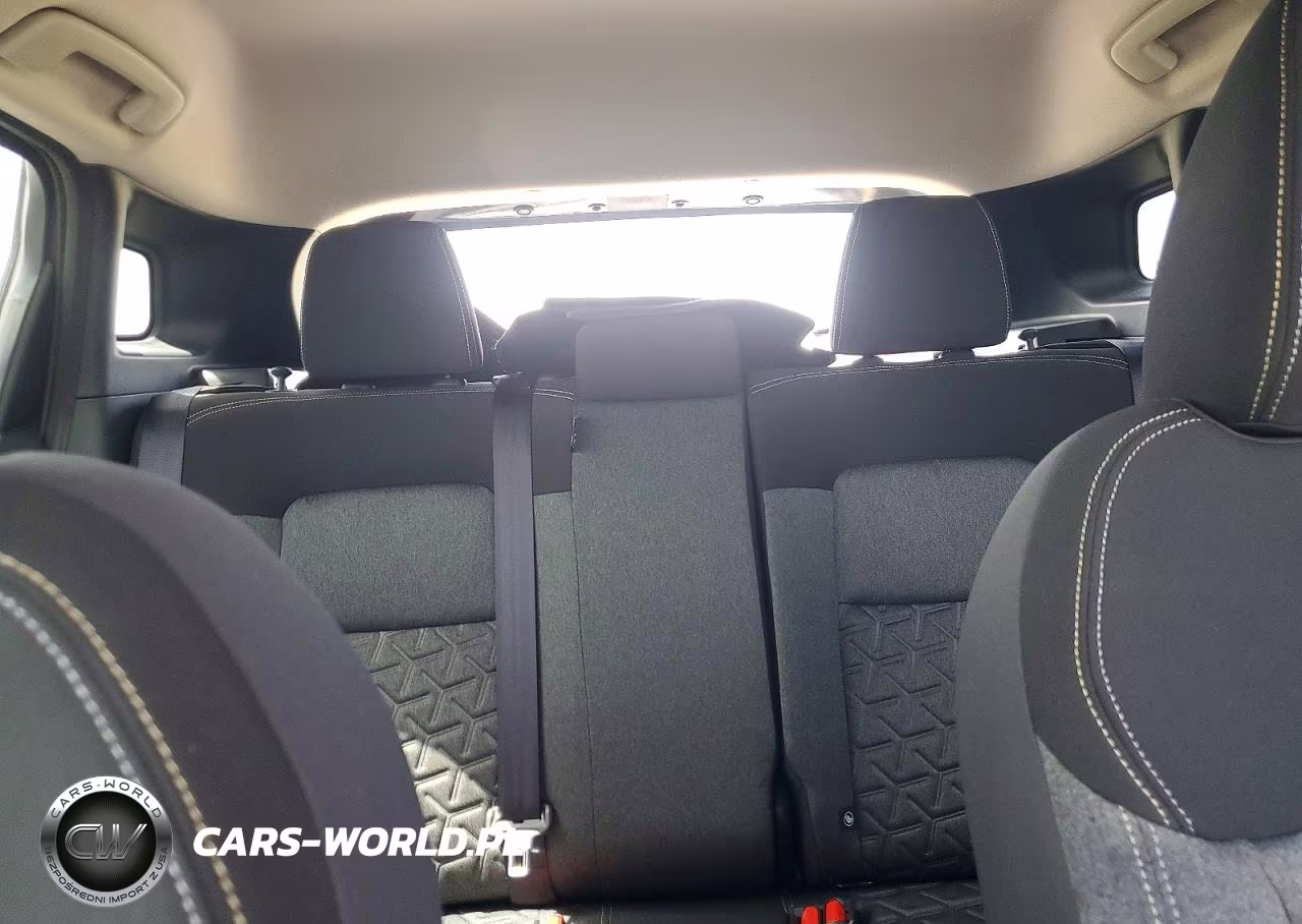 2025 Nissan Kicks Sv VIN:3N8AP6CA4SL329625 - 10