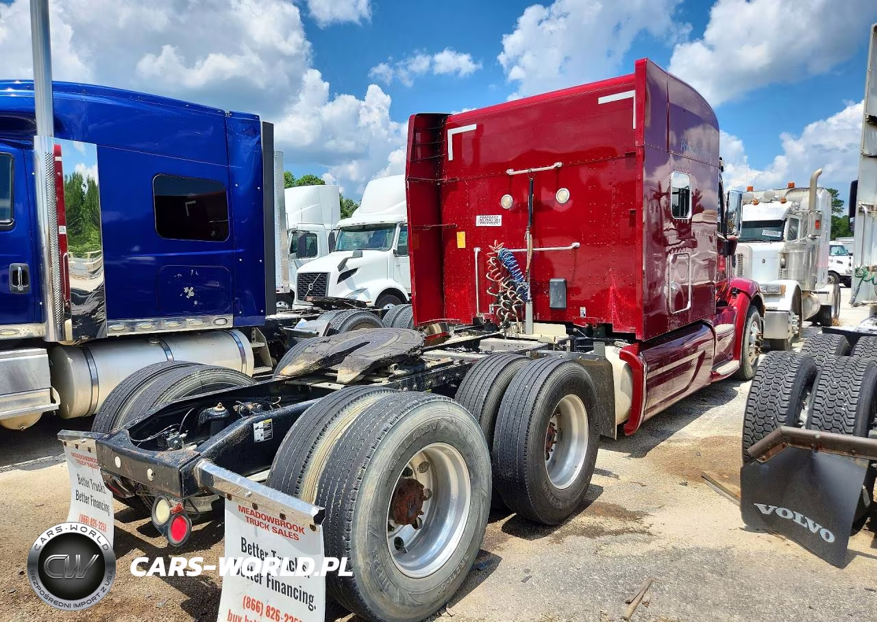 2016 Peterbilt 579 VIN:1XPBDP9X2GD306575 - 3
