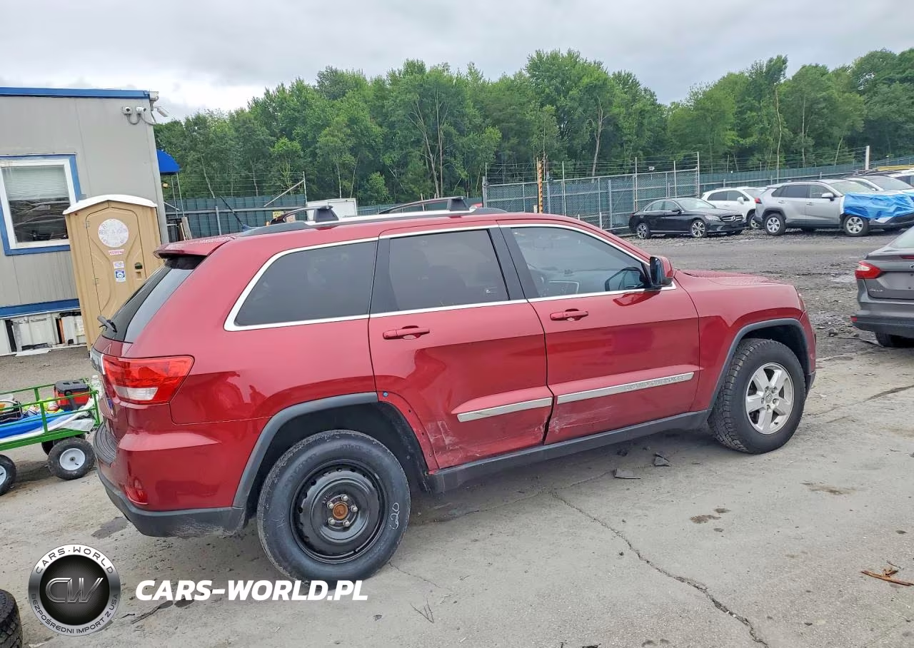 2012 Jeep Grand Cherokee Laredo VIN:1C4RJFAG0CC347351 - 3