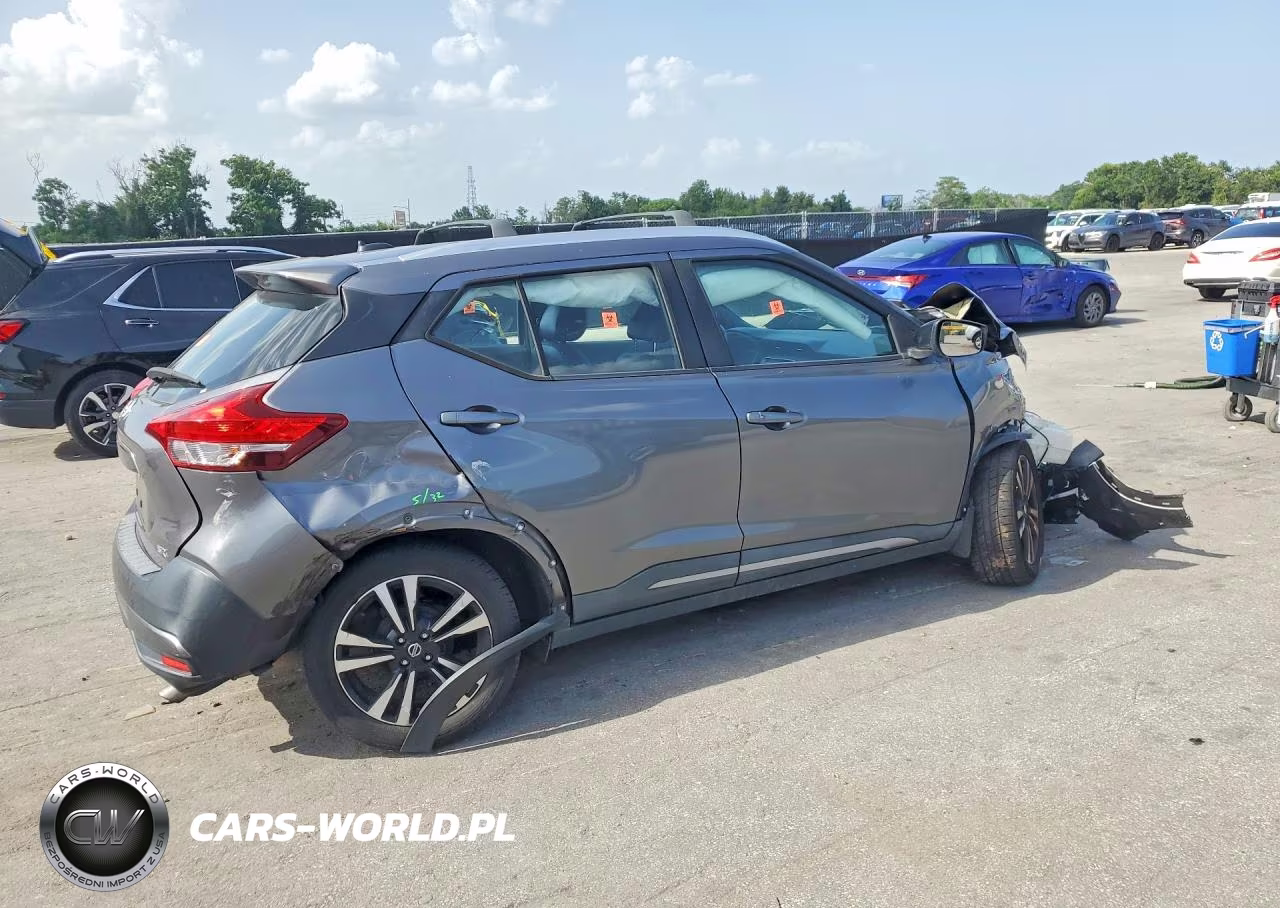 2019 Nissan Kicks Sr VIN:3N1CP5CU8KL515423 - 3
