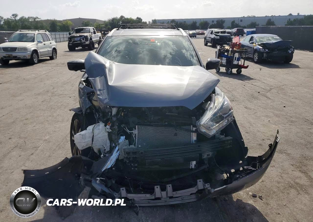 2019 Nissan Kicks Sr VIN:3N1CP5CU8KL515423 - 5