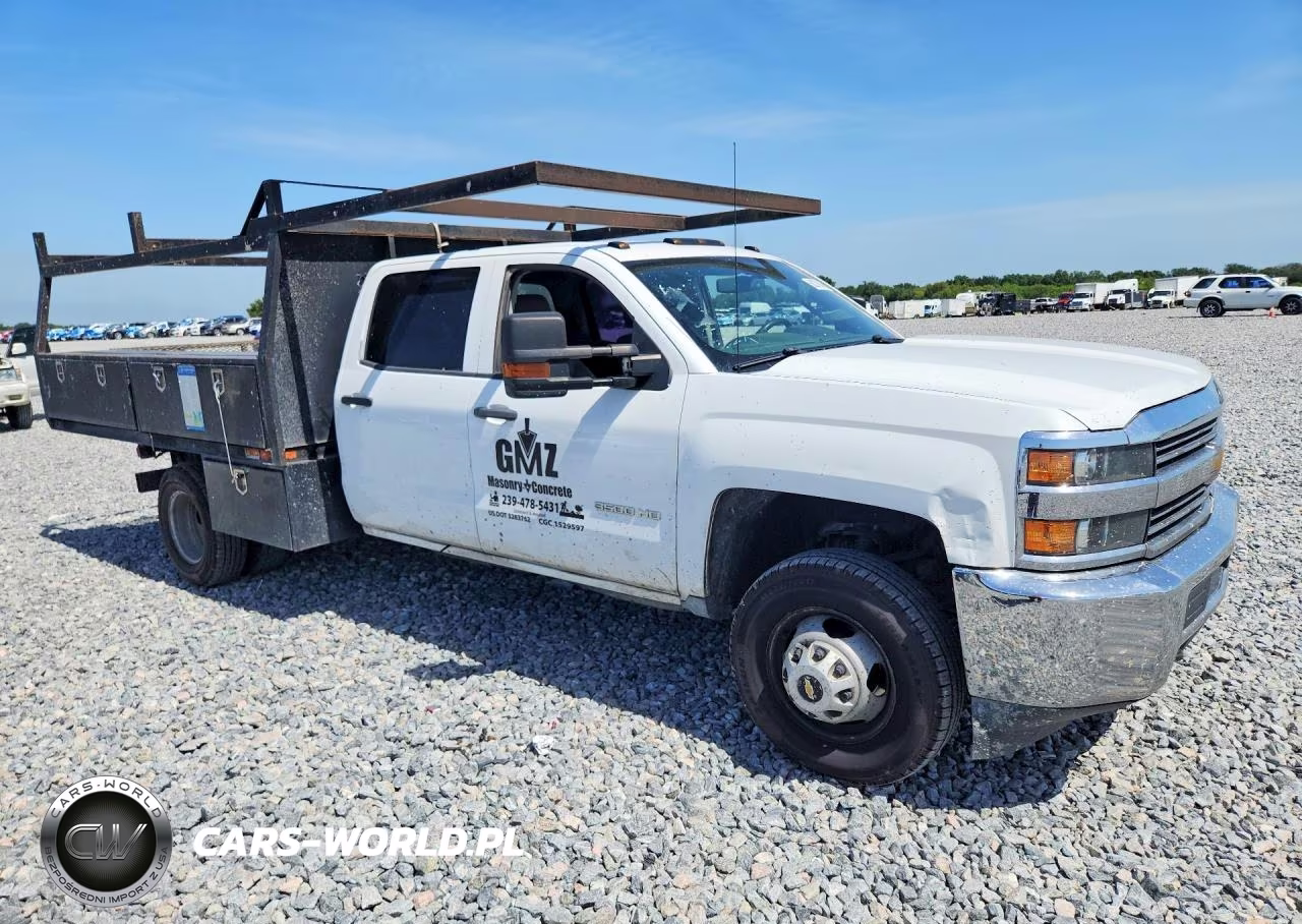 2018 Chevrolet Silverado C3500 VIN:1GB4CYCG8JF155754 - 4