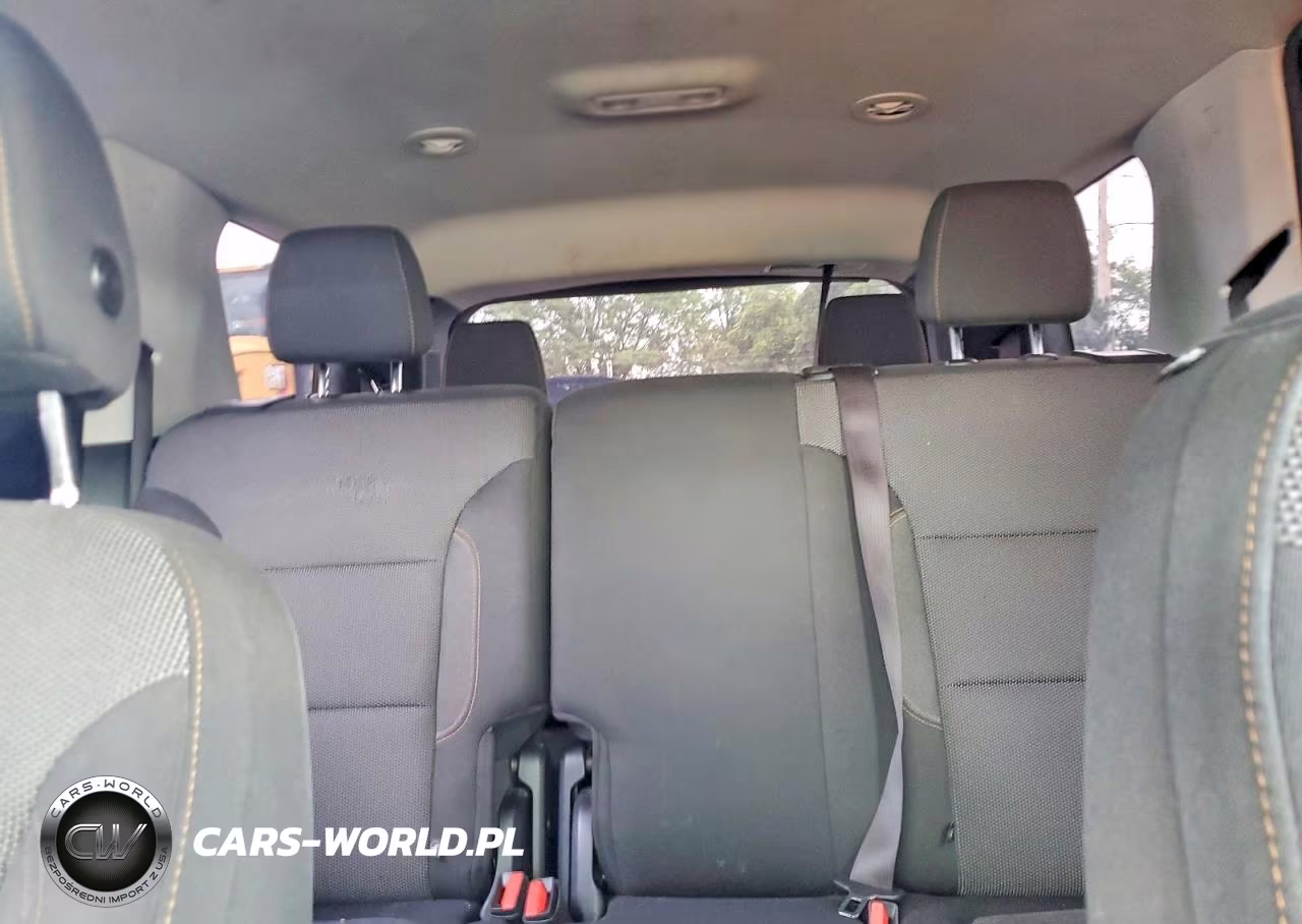 2020 Chevrolet Traverse Ls VIN:1GNERFKW2LJ143697 - 10