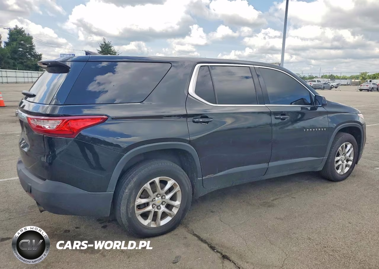 2020 Chevrolet Traverse Ls VIN:1GNERFKW2LJ143697 - 3