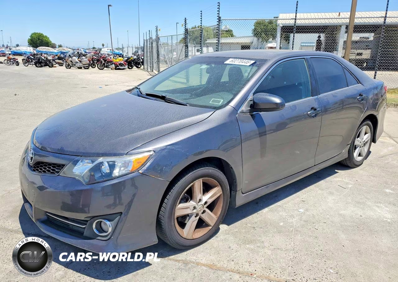 2014 Toyota Camry Se – zdjęcie 1 z 12