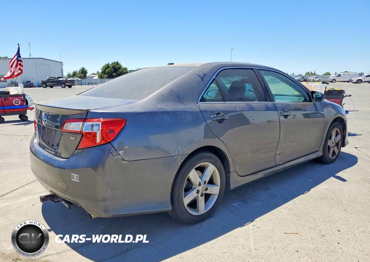 2014 Toyota Camry Se VIN:4T1BF1FK2EU741221 - 3