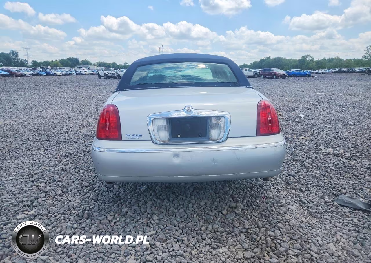 1999 Lincoln Town Car Cartier VIN:1LNHM83W9XY668375 - 6