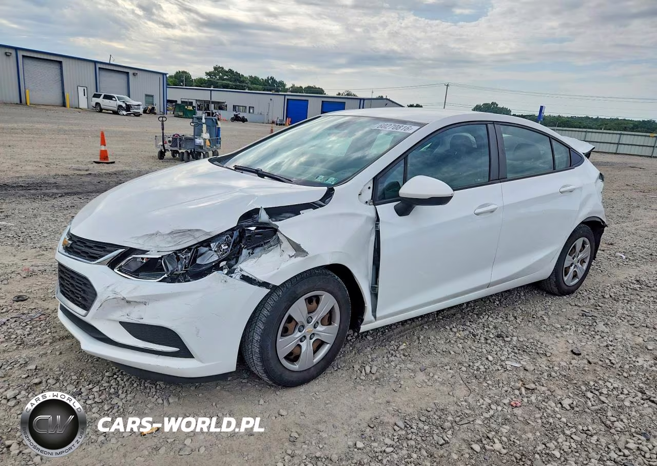2018 Chevrolet Cruze Ls – zdjęcie 1 z 13