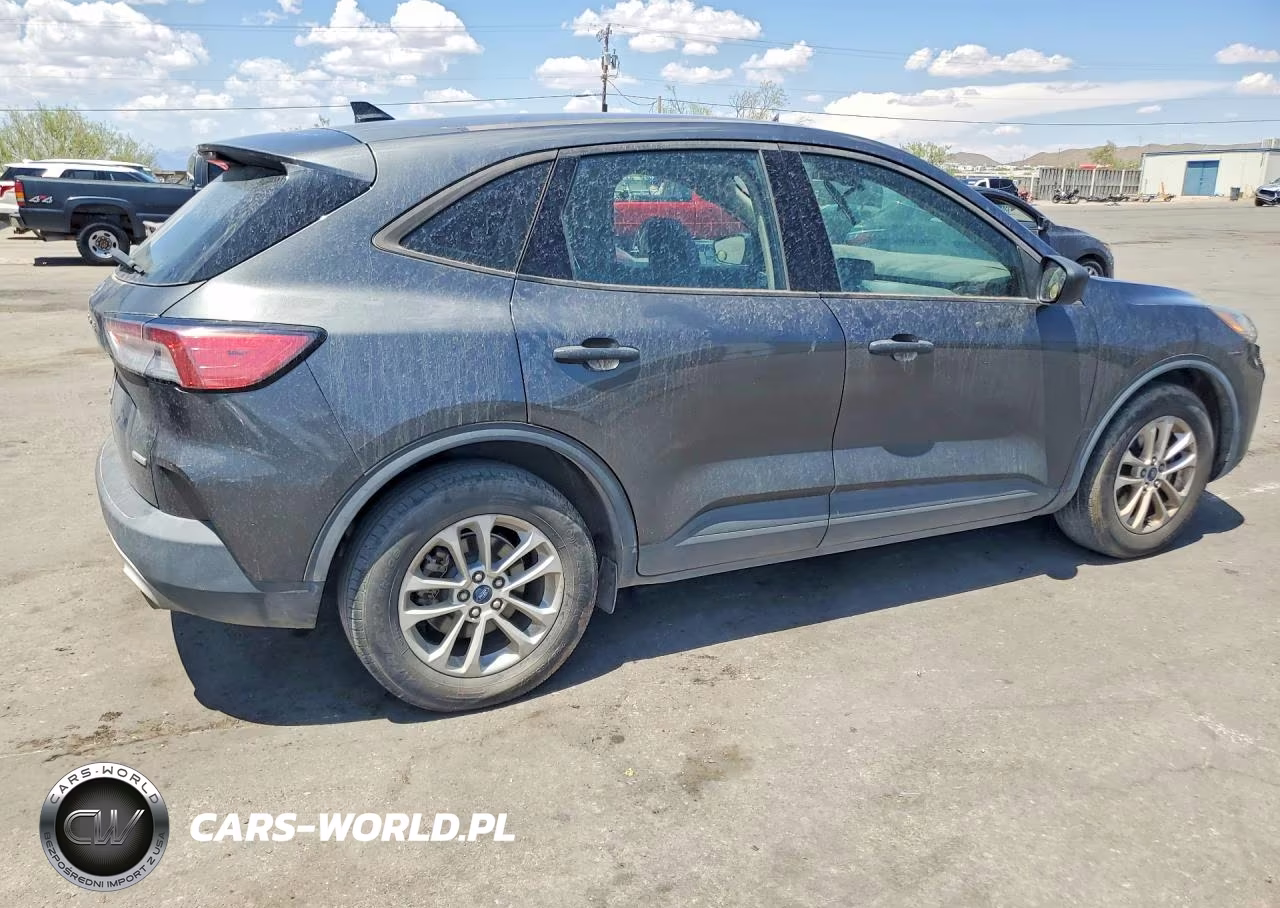 2020 Ford Escape S VIN:1FMCU0F61LUA26354 - 3