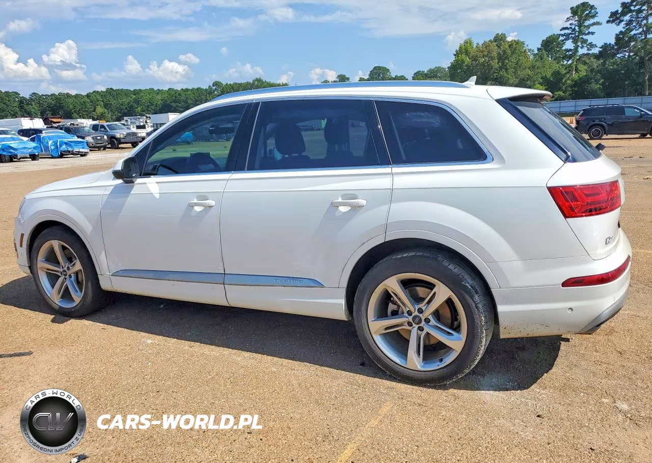 2019 Audi Q7 Premium Plus VIN:WA1LAAF79KD016742 - 2