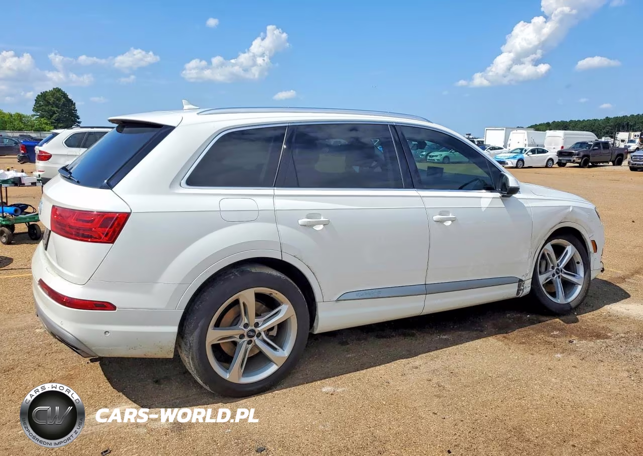 2019 Audi Q7 Premium Plus VIN:WA1LAAF79KD016742 - 3