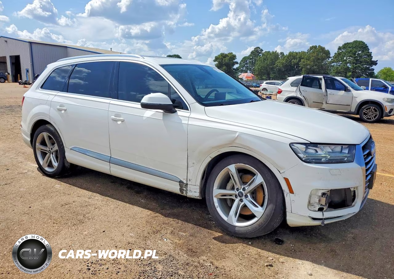 2019 Audi Q7 Premium Plus VIN:WA1LAAF79KD016742 - 4