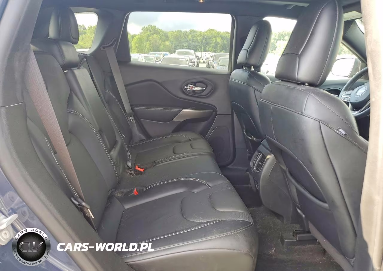 2021 Jeep Cherokee Latitude Lux VIN:1C4PJMMX0MD219453 - 11