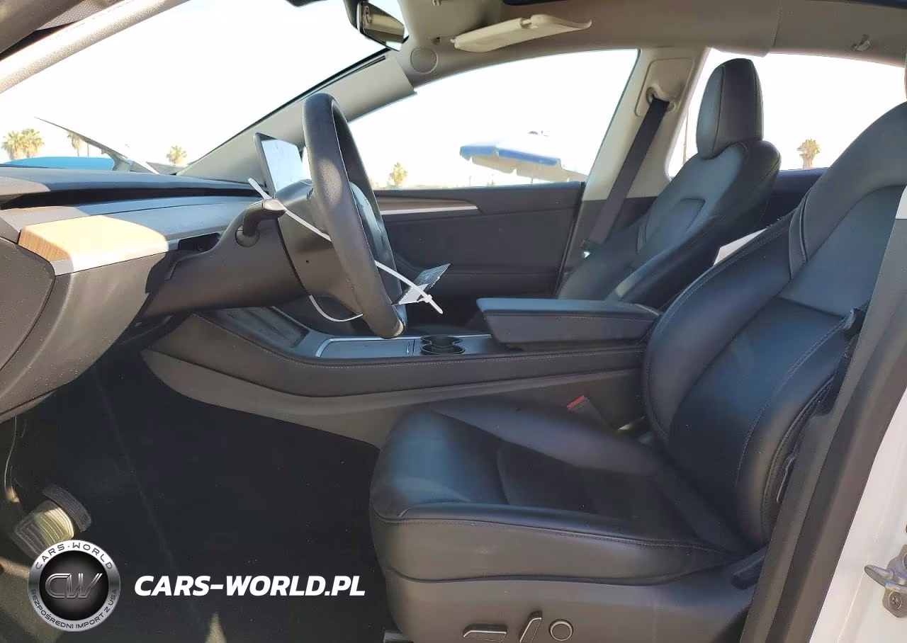 2023 Tesla Model Y VIN:7SAYGDEE9PA106114 - 7