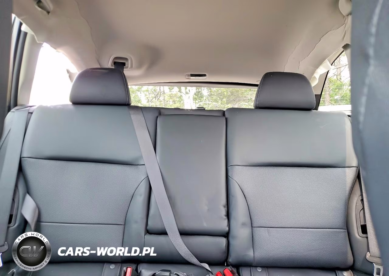 2018 Subaru Outback 3.6R Limited VIN:4S4BSENC7J3350997 - 10