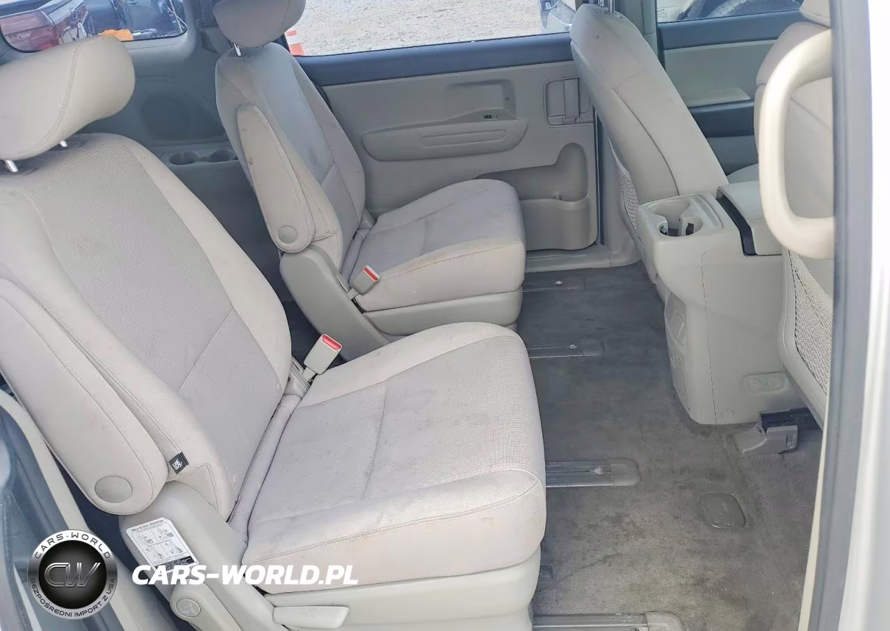 2017 Kia Sedona L VIN:KNDMA5C18H6261174 - 11