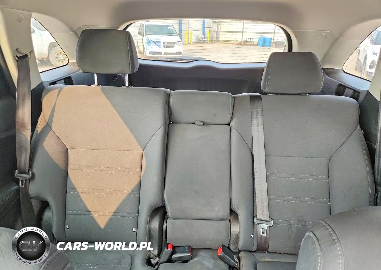 2017 Kia Sorento Lx VIN:5XYPG4A39HG192356 - 10