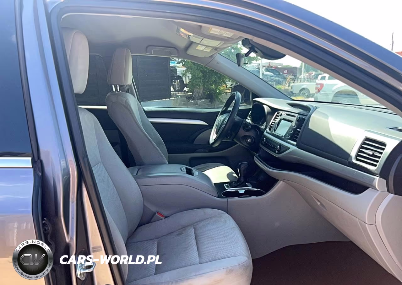2017 Toyota Highlander Le VIN:5TDZARFH8HS026022 - 5