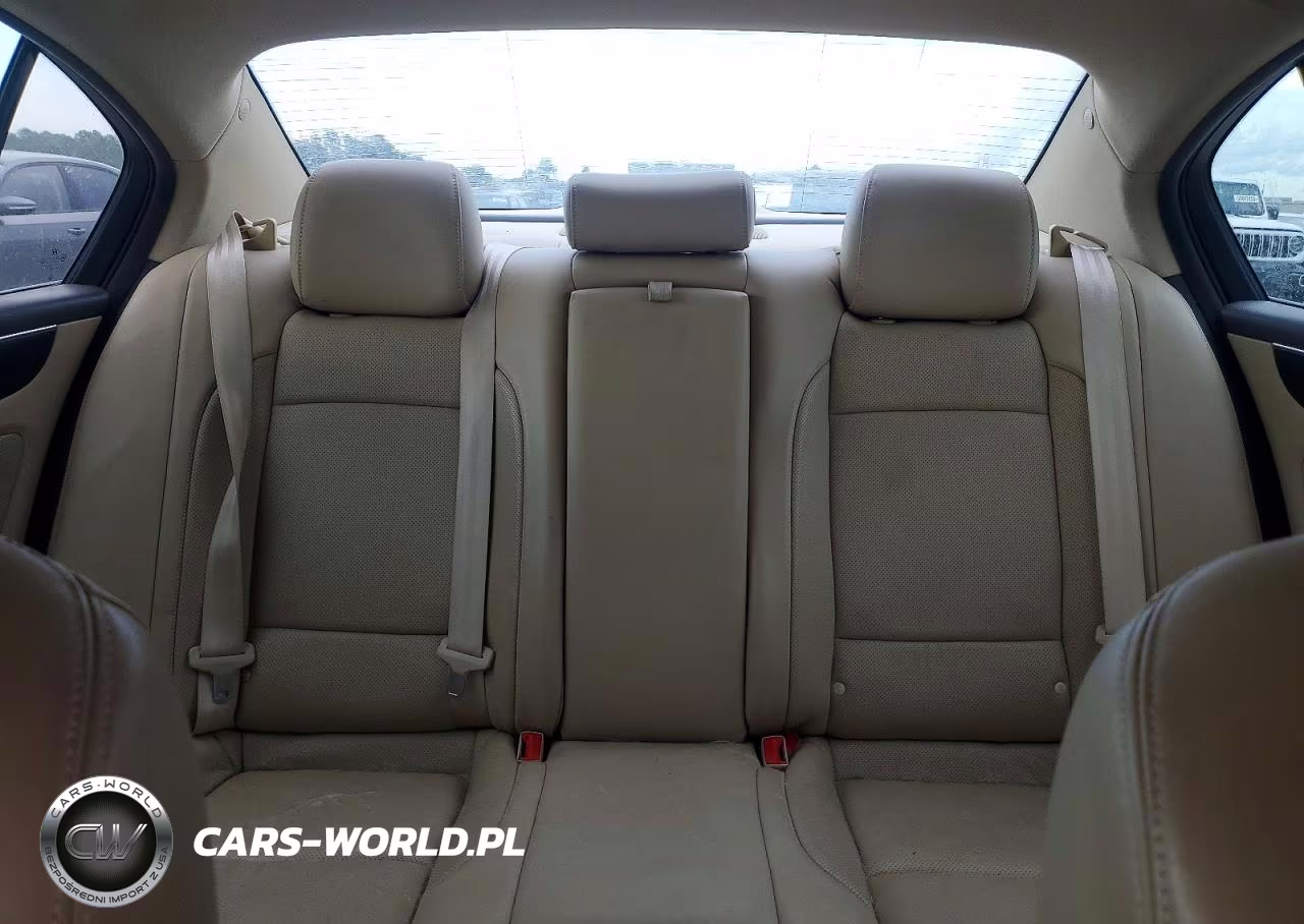 2012 Hyundai Genesis 3.8L VIN:KMHGC4DD0CU194046 - 10