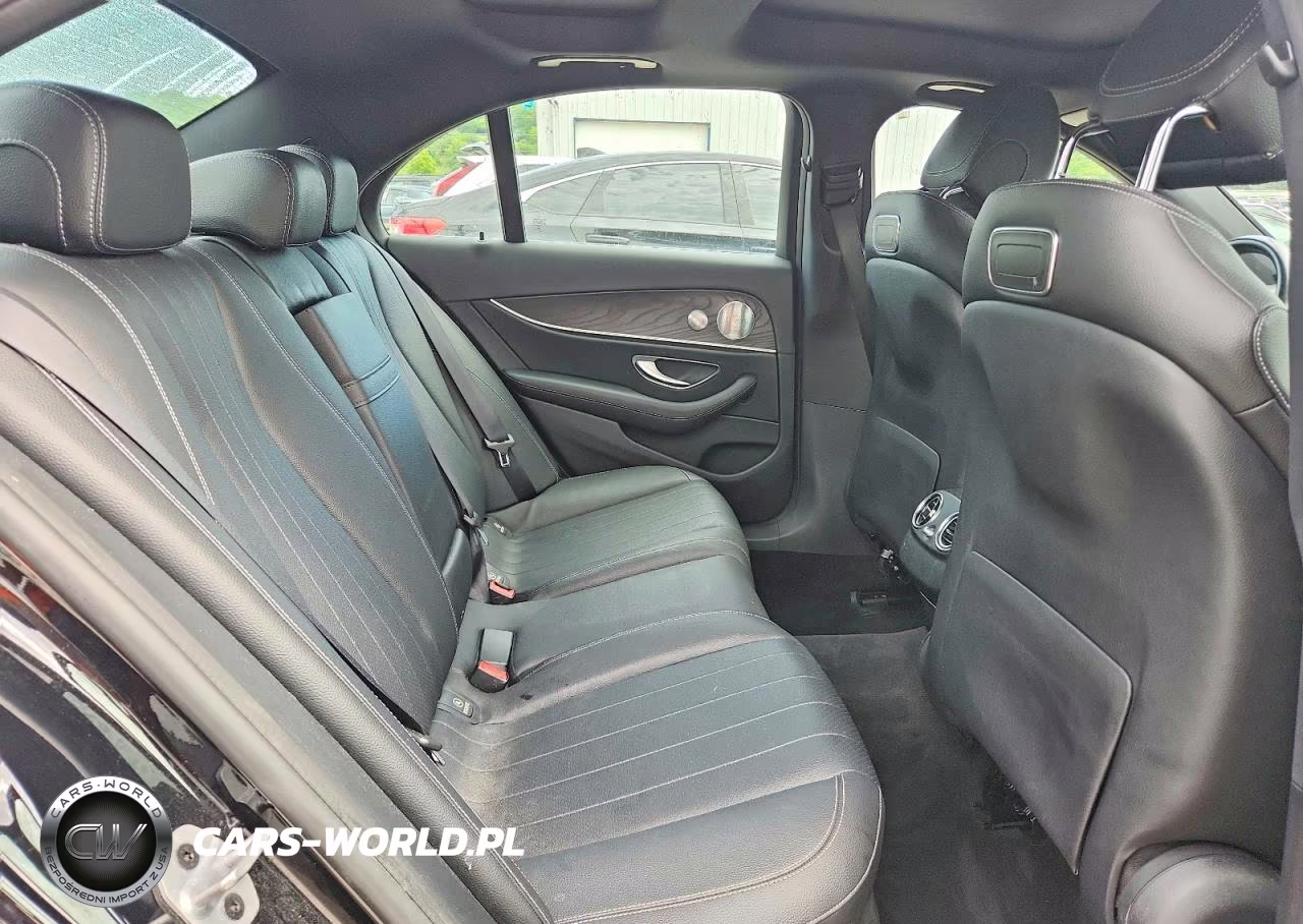 2018 Mercedes-Benz E 300 4Matic VIN:WDDZF4KB4JA472019 - 10