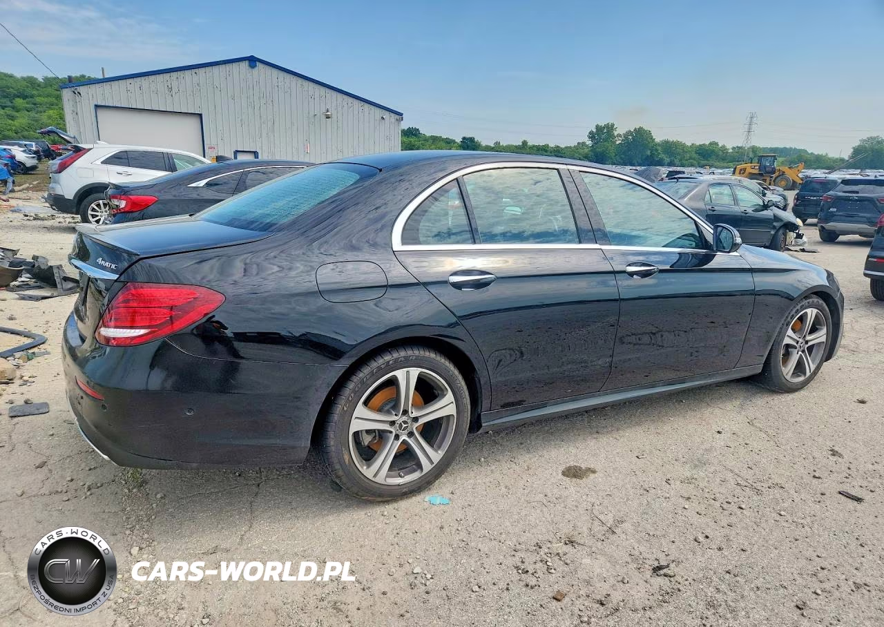 2018 Mercedes-Benz E 300 4Matic VIN:WDDZF4KB4JA472019 - 3