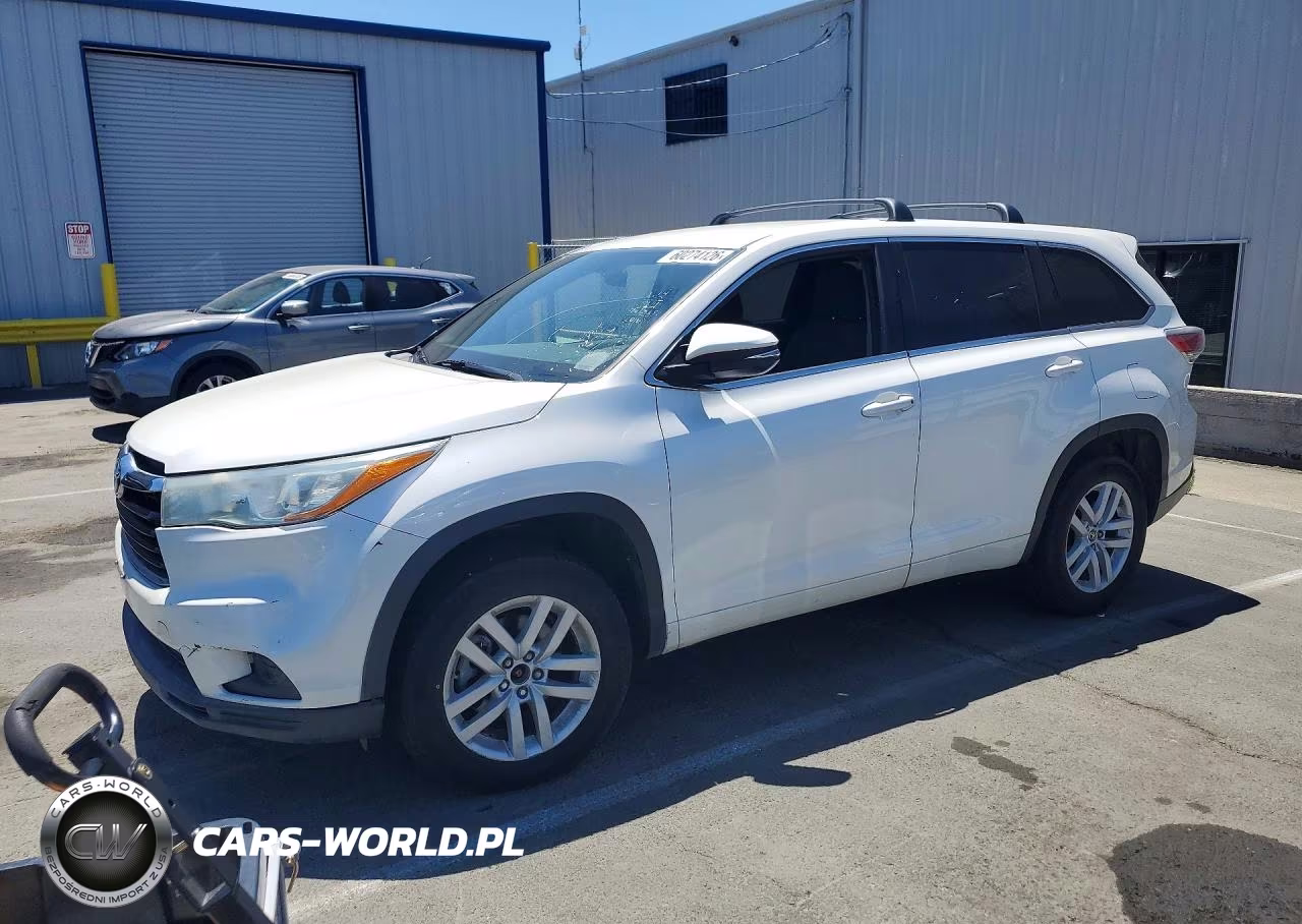 2016 Toyota Highlander Le – zdjęcie 1 z 12